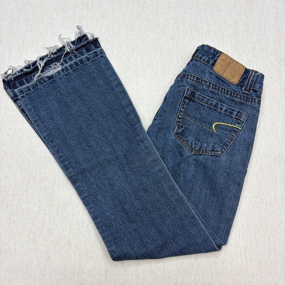 American Eagle Flare Jeans Medium Wash Distressed Raw Hem Y2K Size 6 Reg